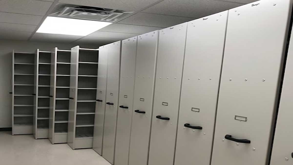 Pull-out tool storage cabinets in a maintenance shop