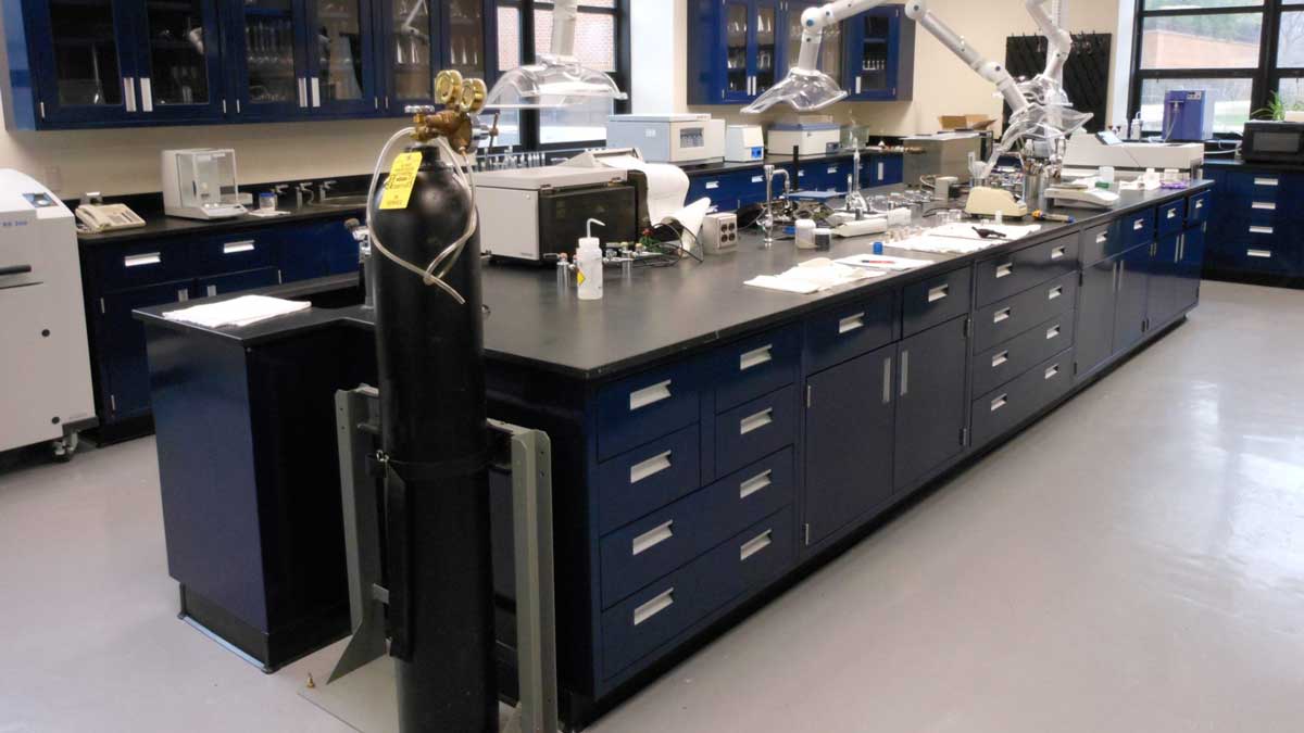 laboratory metal casework with integrated sink and storage solutions for a streamlined laboratory workflow