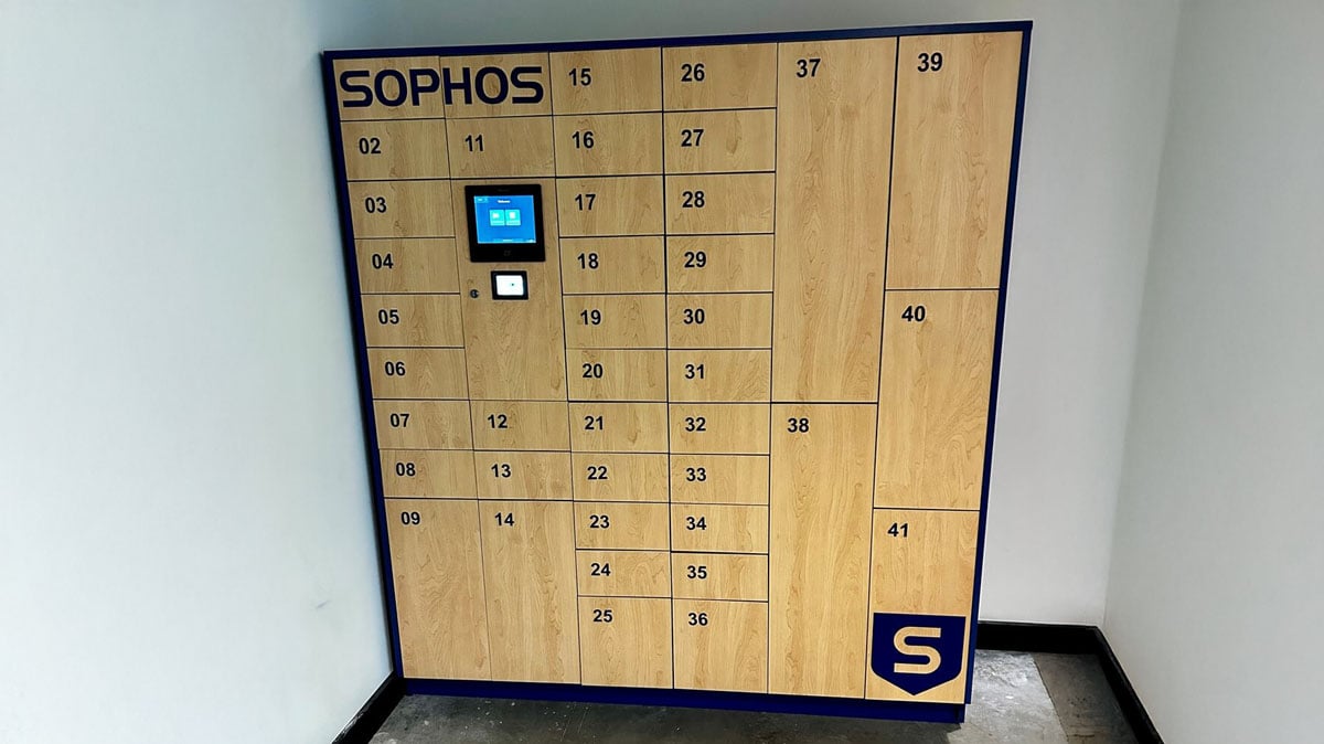 Numbered Smart Locker System for Secure Item Storage
