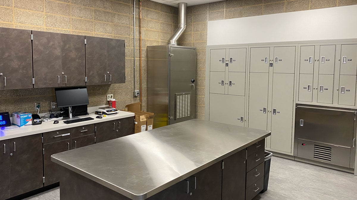 Refrigerated evidence locker room installation in police department