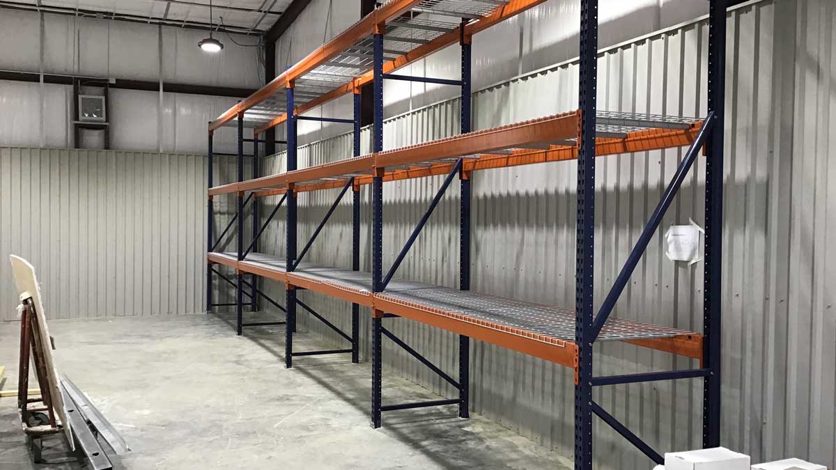 Steel pallet rack in refrigerated warehouse