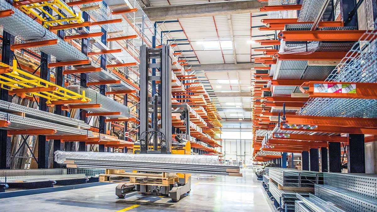 Cantilever racks in an industrial facility for storing long and heavy loads safely and efficiently