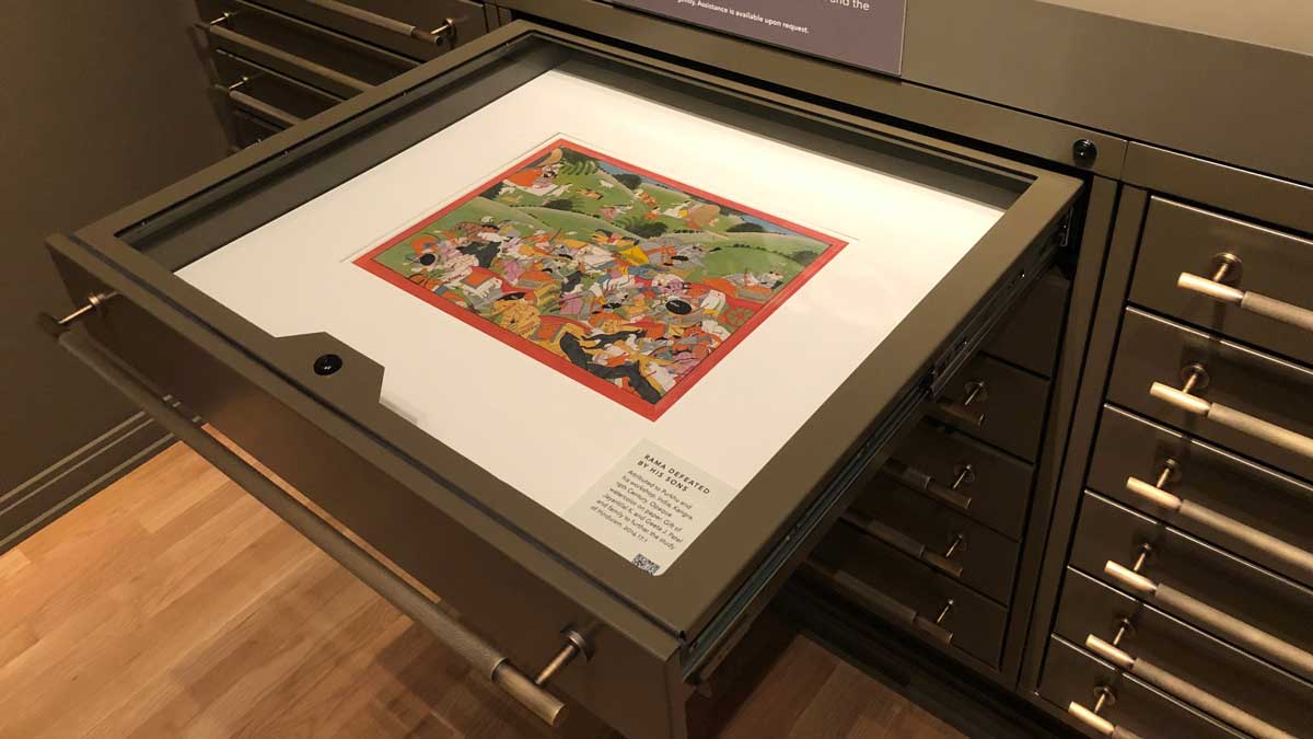 Flat file cabinet and pull-out components for art storage