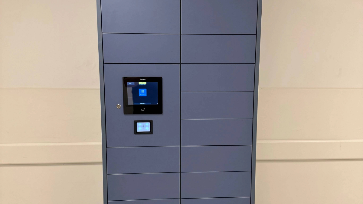 Healthcare smart storage locker for secure staff item and supply access