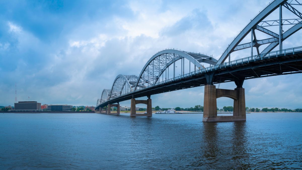 Davenport, Iowa office or skyline