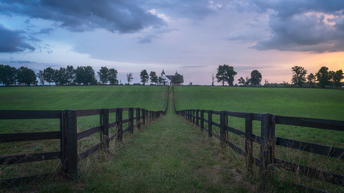 Bowling Green, Kentucky office or skyline