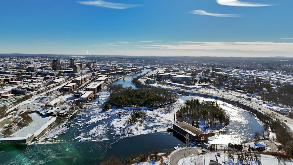 Manchester, New Hampshireview overlooking the river that goes through the city