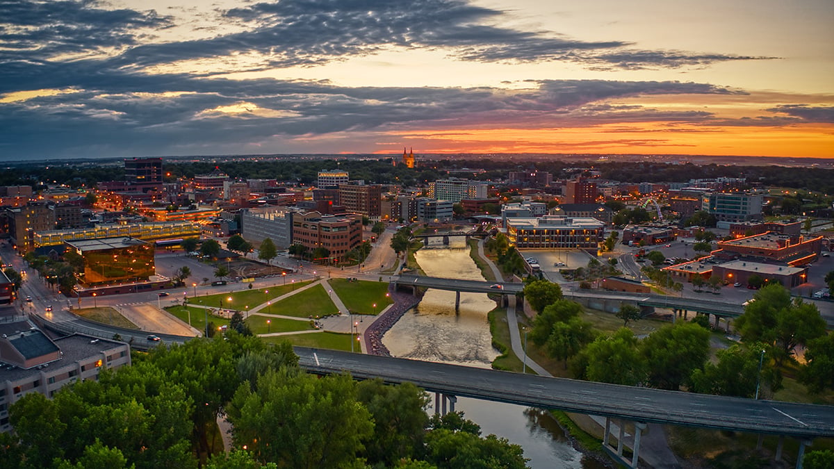 Sioux Falls, South Dakota city skyline and highways